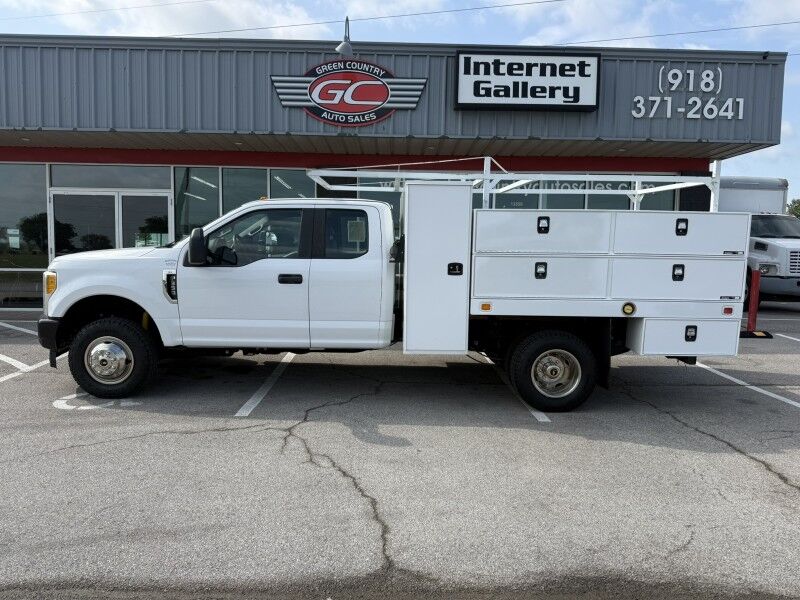 Ford F-350 Super Duty Chassis Cab 2017 1FD8X3H6XHEB81627 image Ford F-350 Super Duty Chassis Cab 2017 1FD8X3H6XHEB81627 image